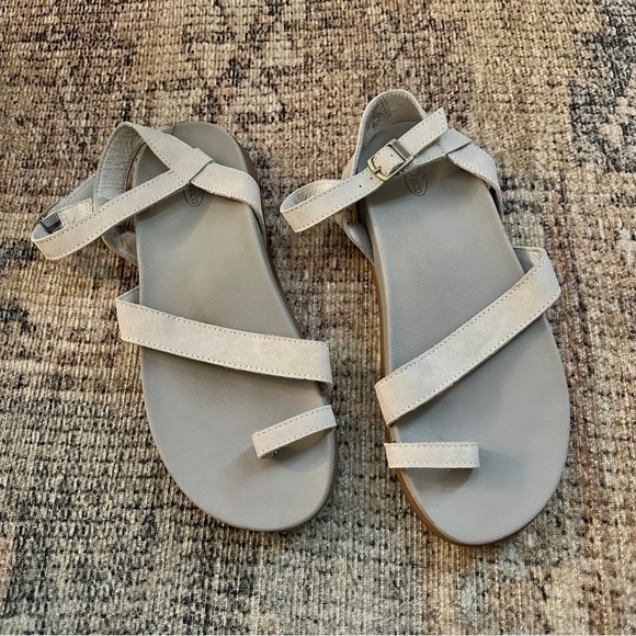 Chacos Grey Sandals sz 9 - Picture 1 of 7